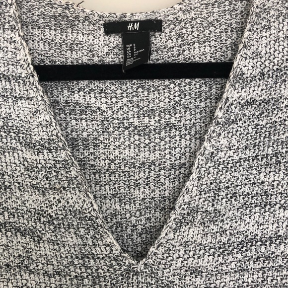 H&M tunic sweater - Picture 2 of 3